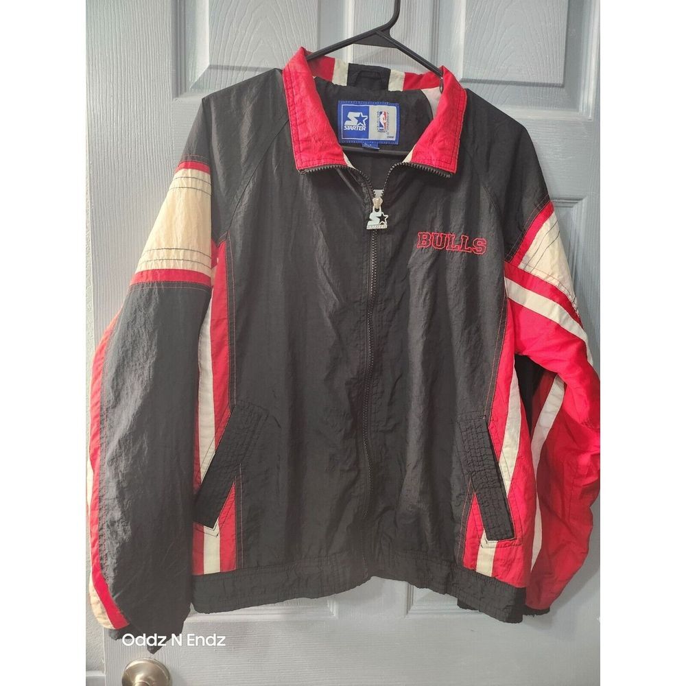 VTG Starter NBA Licensed Chicago Bulls Windbreaker Jacket XL Black & Red‎